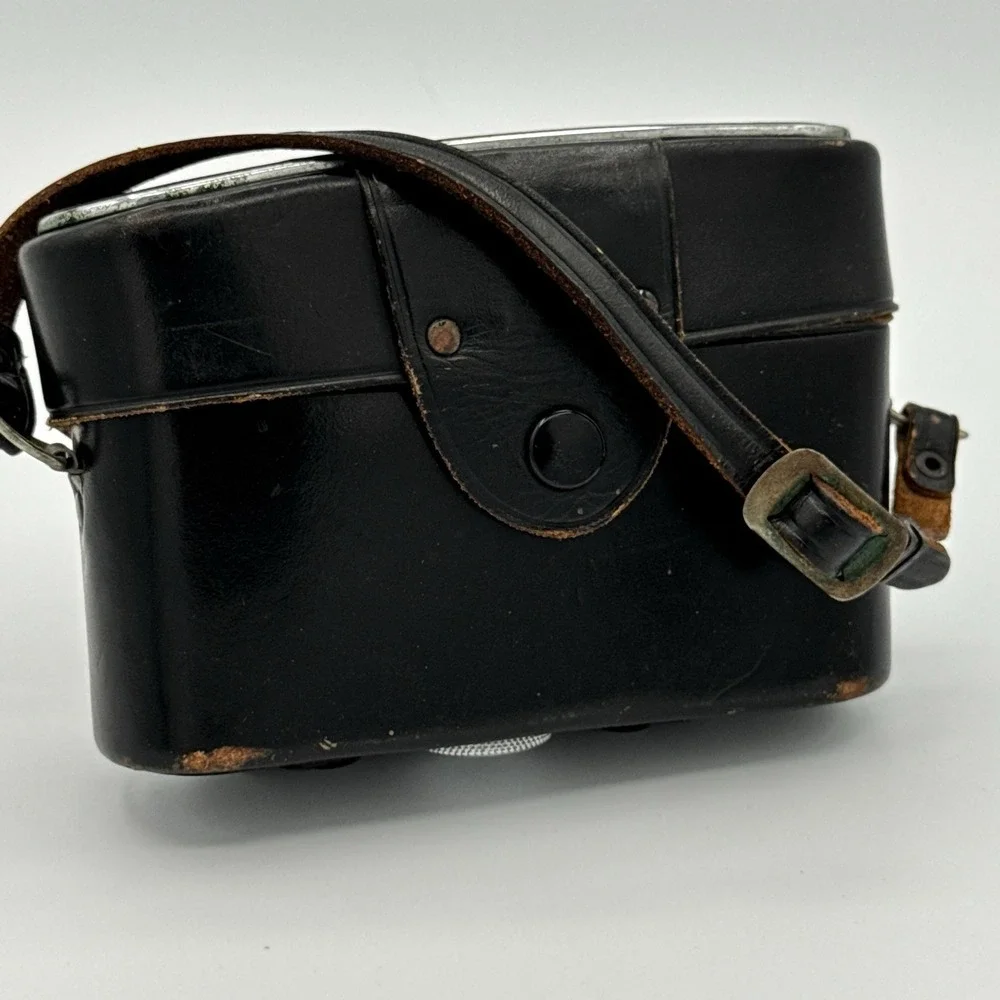 Petri 7 Rangefinder 35mm Film Camera C Petri 4.5cm Lens Japan w/‎ Case Untested